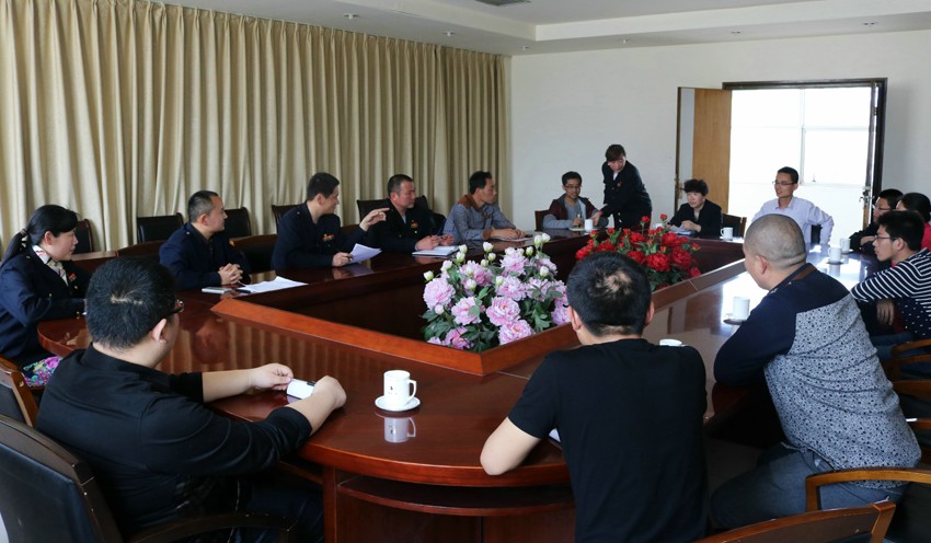 世纪天鸿书业一行12人来我集团参观考察 世纪天鸿书业一行12人来我集团参观考察